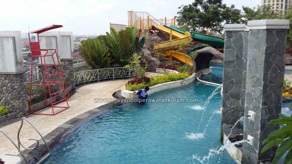 Cara Merawat Kolam Renang Agar Tetap Bersih & Sehat Merawat kolam renang
