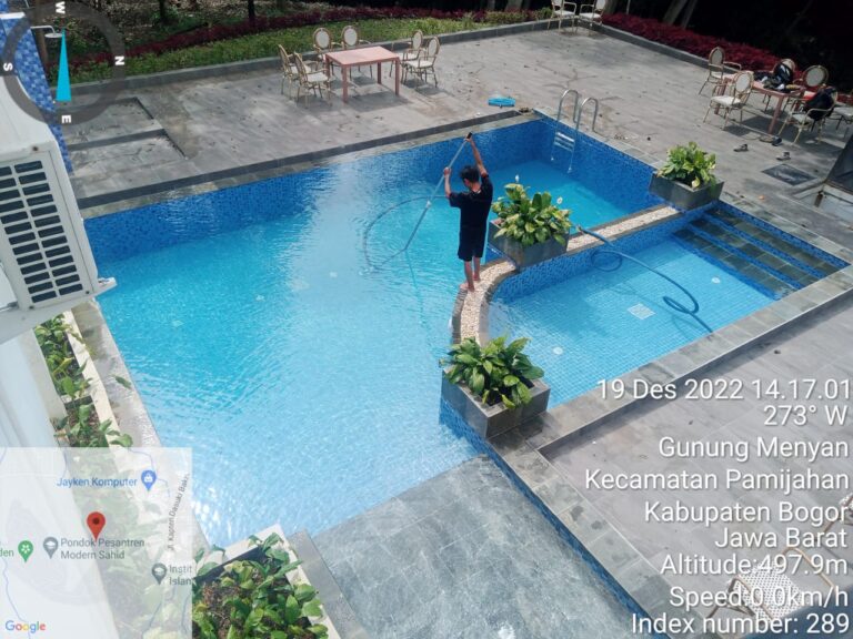 Cara Menghilangkan Lumut di Kolam Renang dengan Mudah Cara menghilangkan lumut di kolam renang