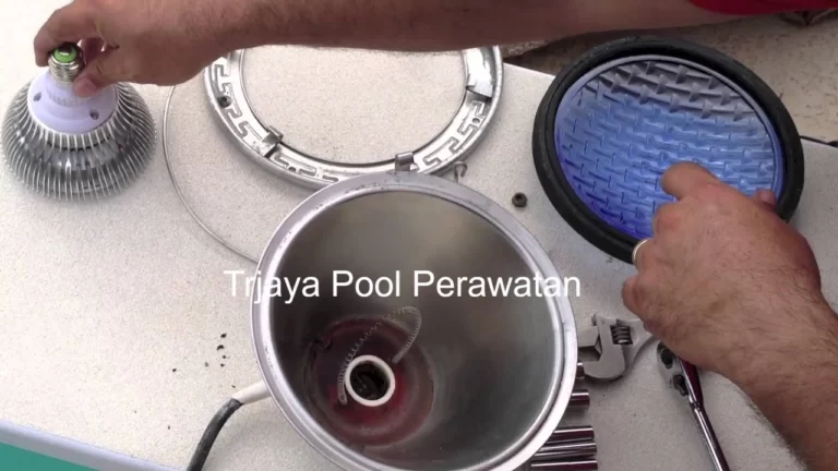 service lampu kolam renang