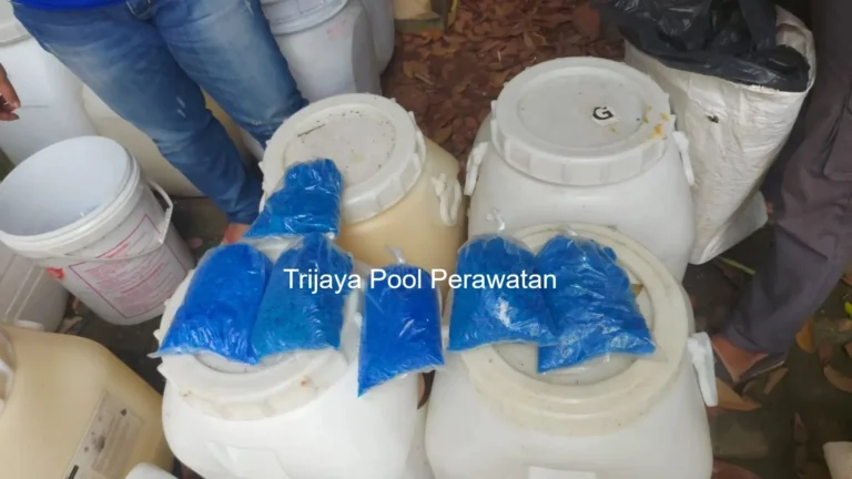 Cara Menggunakan Terusi Kolam Renang agar Air Tetap Jernih! terusi kolam renang