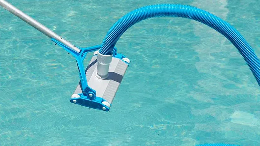 vacuum kolam renang alat