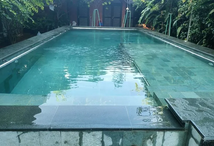 perawatan kolam renang rumah