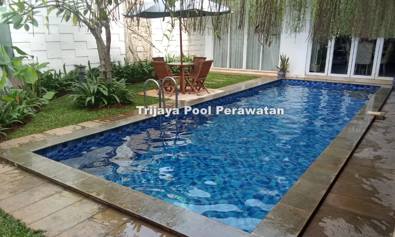 Menghemat Biaya Perawatan Kolam Renang