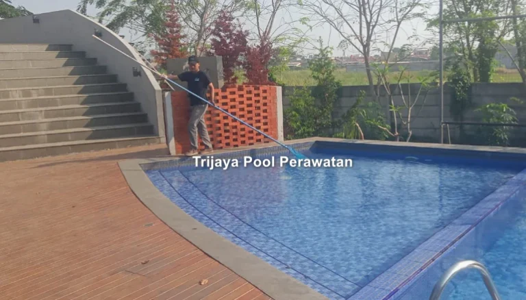 6 Penyebab Kolam Renang Cepat Keruh dan Kotor Meskipun Sering Dibersihkan Penyebab Kolam Renang Cepat Keruh dan Kotor